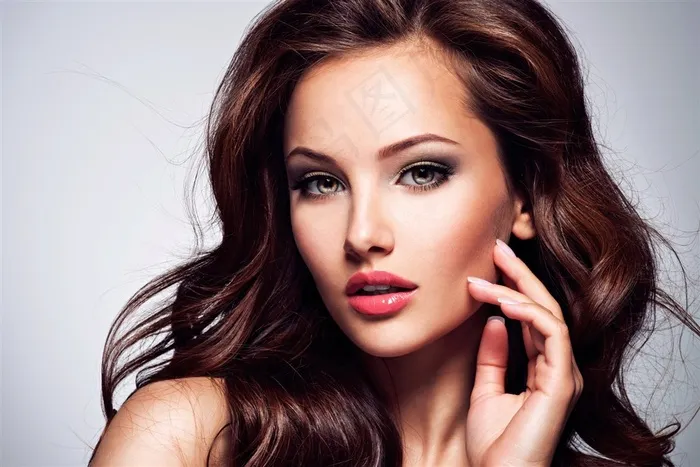 红唇秀发美女人物写真摄影