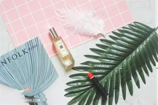 香水口红静物拍摄