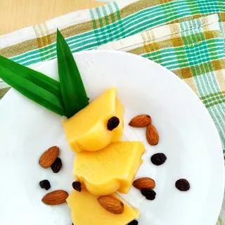 黄色布丁图片 黄色布丁图片