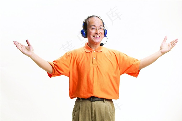 听歌男人老头手臂打开拥抱