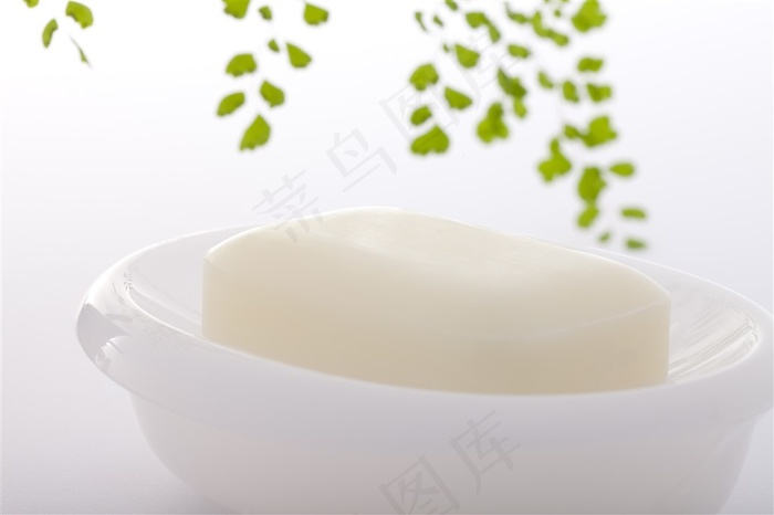 放在肥皂盒里的肥皂