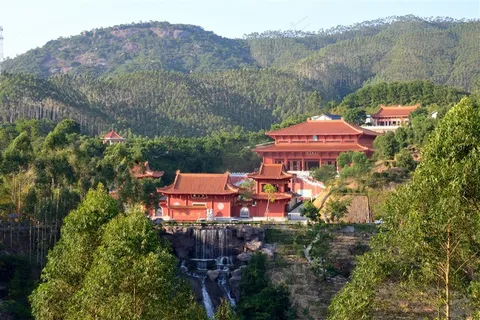 山中寺院全景-佛母寺