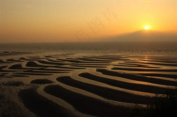 夕阳下的梯田