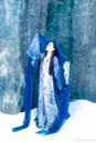 雪山里的古装汉服美女图片
