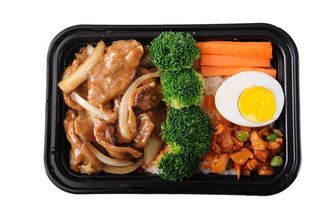 孜然肉片快餐盖浇饭产品成品高清大图餐盒装夜市小吃免扣