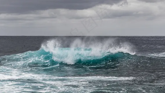 大海波浪图片 大海波浪图片