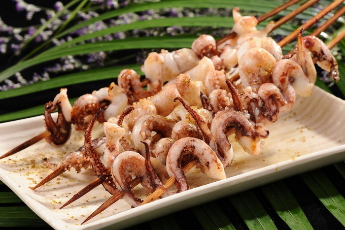 烧烤美食烤肉街边小吃油炸烤鱿鱼