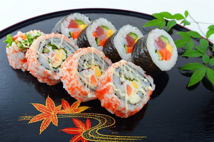 美味的三文鱼寿司素材