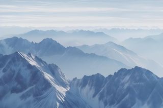 意境山脉云间背景