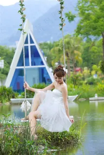 白色婚纱美女新娘户唯美写真大图