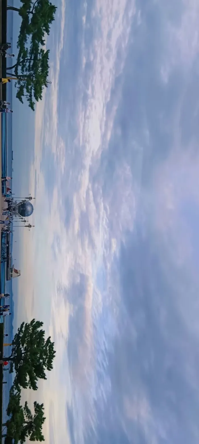 海边天空+简约+蓝白色+背景素材