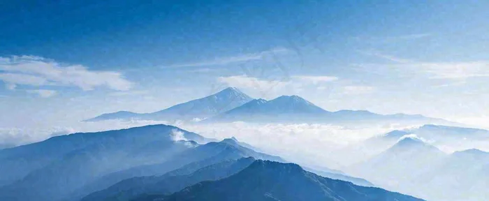 雪山山脉云层云端意境冰山，自然风景冬天蓝天白云摄影图(1712x704)