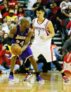 球场上林书豪防守科比