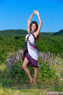 欧美*美女野外露出图片