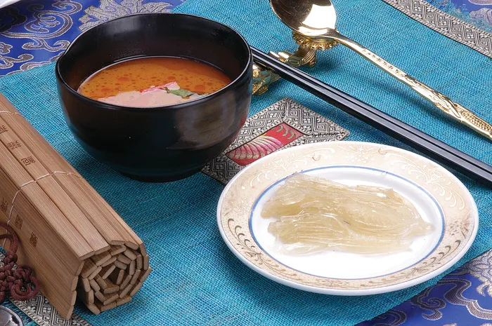 冬阴功汤炖鲍翅