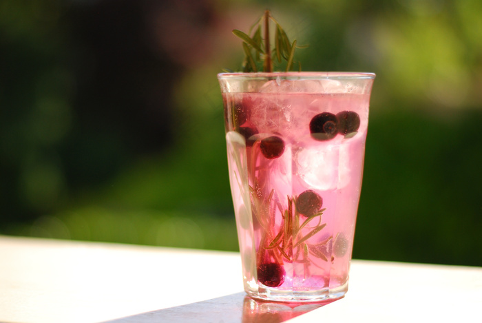 清凉夏日夏季饮品摄影图片