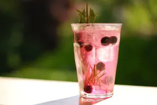 清凉夏日夏季饮品摄影图片