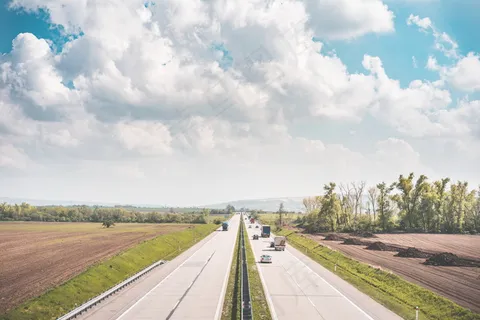 笔直乡村公路唯美图片 笔直乡村公路唯美图片