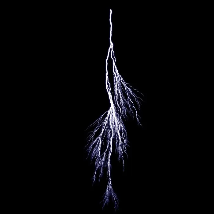 黑色天空的闪电