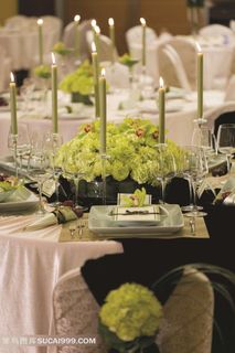 布置精美的餐桌