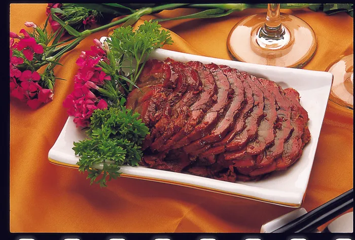 0806l-456汾酒牛展