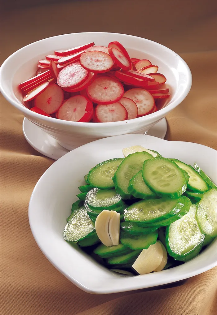 LCSC3025蒜片乳瓜拼樱桃萝卜36元例