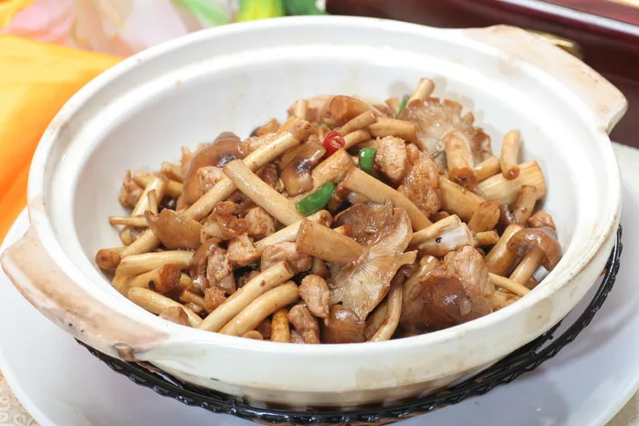 蒜仔肉碎焖小蘑菇 (4)