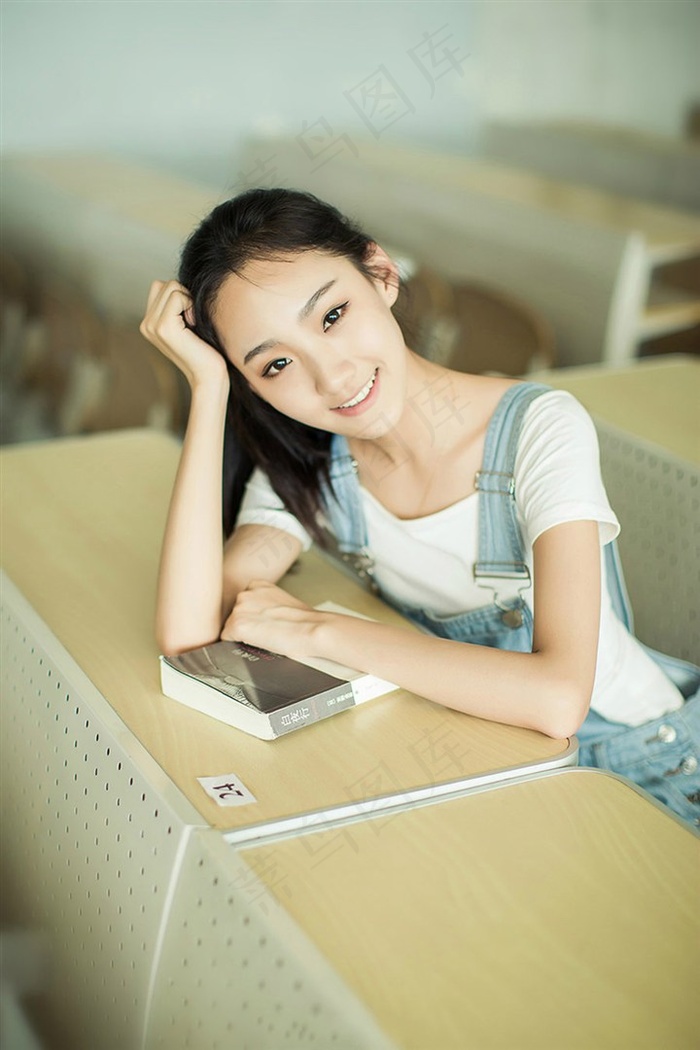 校园清秀美女学生妹高清摄影