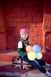 欢乐的小女孩样片