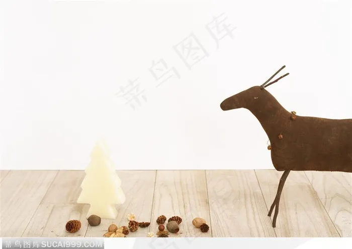 羚羊木马与圣诞树蜡烛
