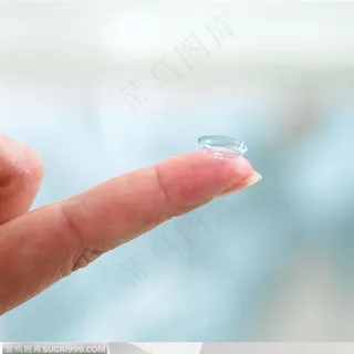 人物手势元素-手拿隐形眼镜 人物手势元素-手拿隐形眼镜