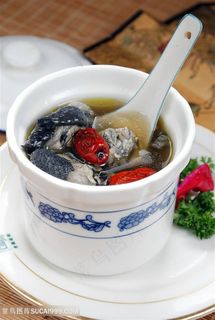 滋补乌鸡盅的美食图片