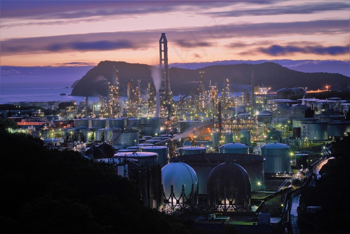 日落工厂建筑物照明工业工业厂房