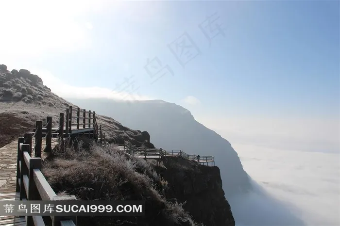 云海山峰山水风景图片