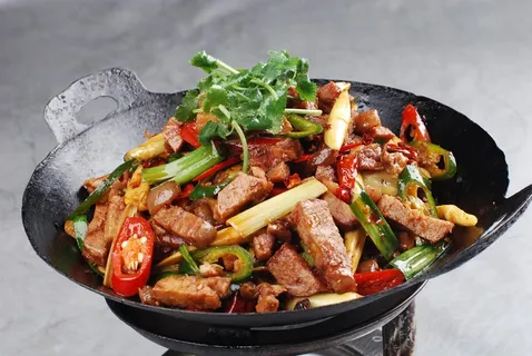 干锅美食焖锅湘菜麻辣香辣纸锅干锅带皮牛肉 