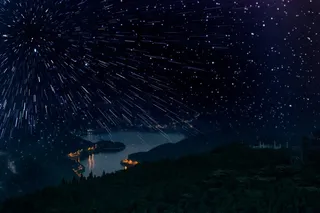 山腰的流星雨景观