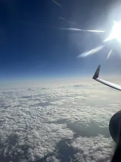 蓝白色雄阔风夏季旅游云空照