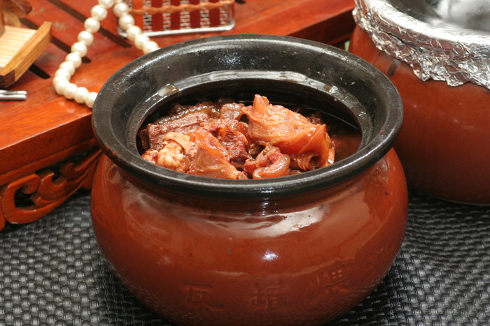 瓦罐牛肉     42元
