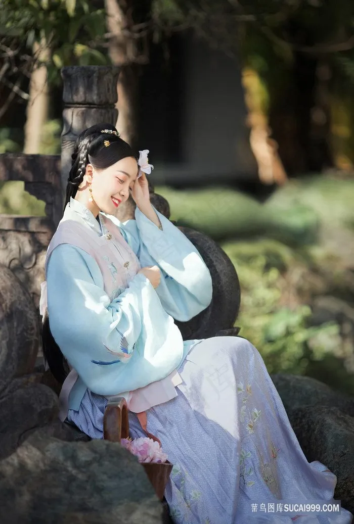 甜美可爱的清纯古装美女图片