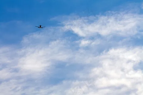 蓝色天空白云图片 蓝色天空白云图片