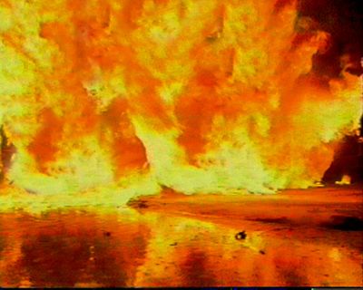 爆炸汽油着火 爆炸汽油着火