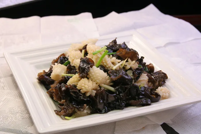 鲜鱿炒木耳-汇源涿州新店