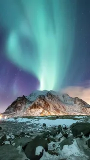 绿色极光壁纸图片