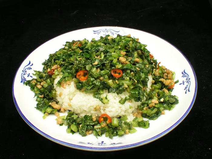 肉沫雪菜盖饭