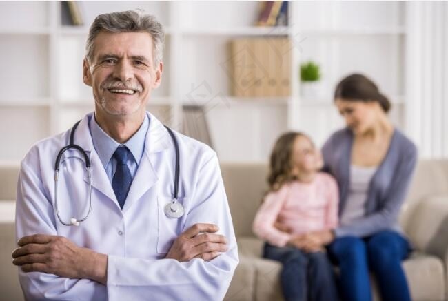 医生  大夫  一家人  医院