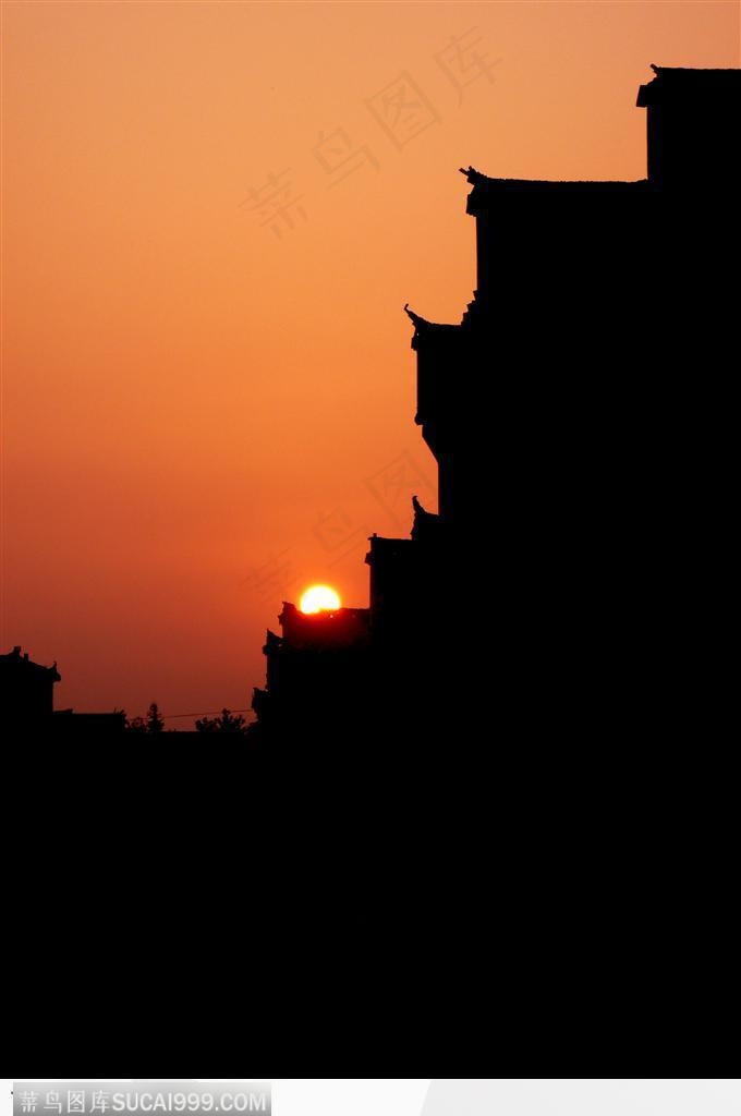 迷人霞光-落日时分的高墙