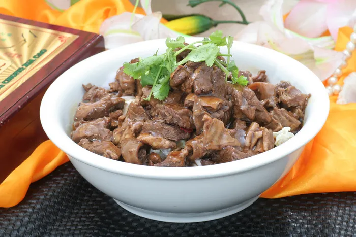 魔芋沾炖大碗鸡 (1)