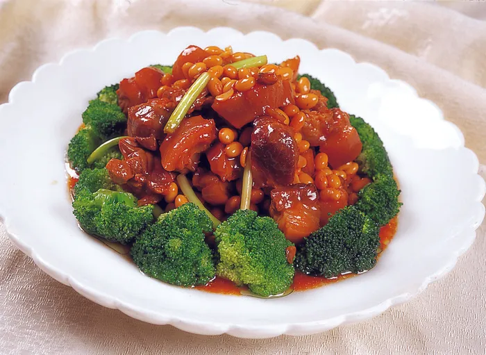 1009CS-0211茄汁黄豆煲肘块
