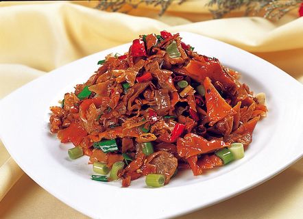 95C-016白椒炒腊肠