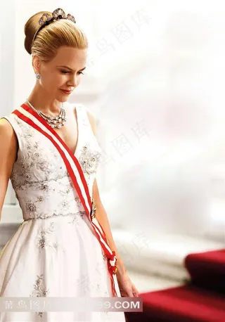 身穿白裙的优雅摩纳哥王妃电影海报